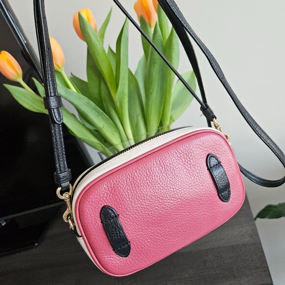 Coach Small Leather Camera Bag in good used condition - Picture 2 of 9